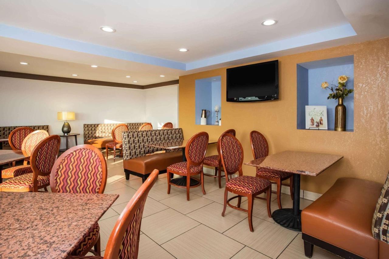Travelodge By Wyndham Fort Wayne North Εξωτερικό φωτογραφία