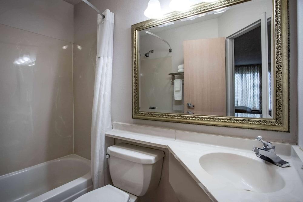 Travelodge By Wyndham Fort Wayne North Εξωτερικό φωτογραφία