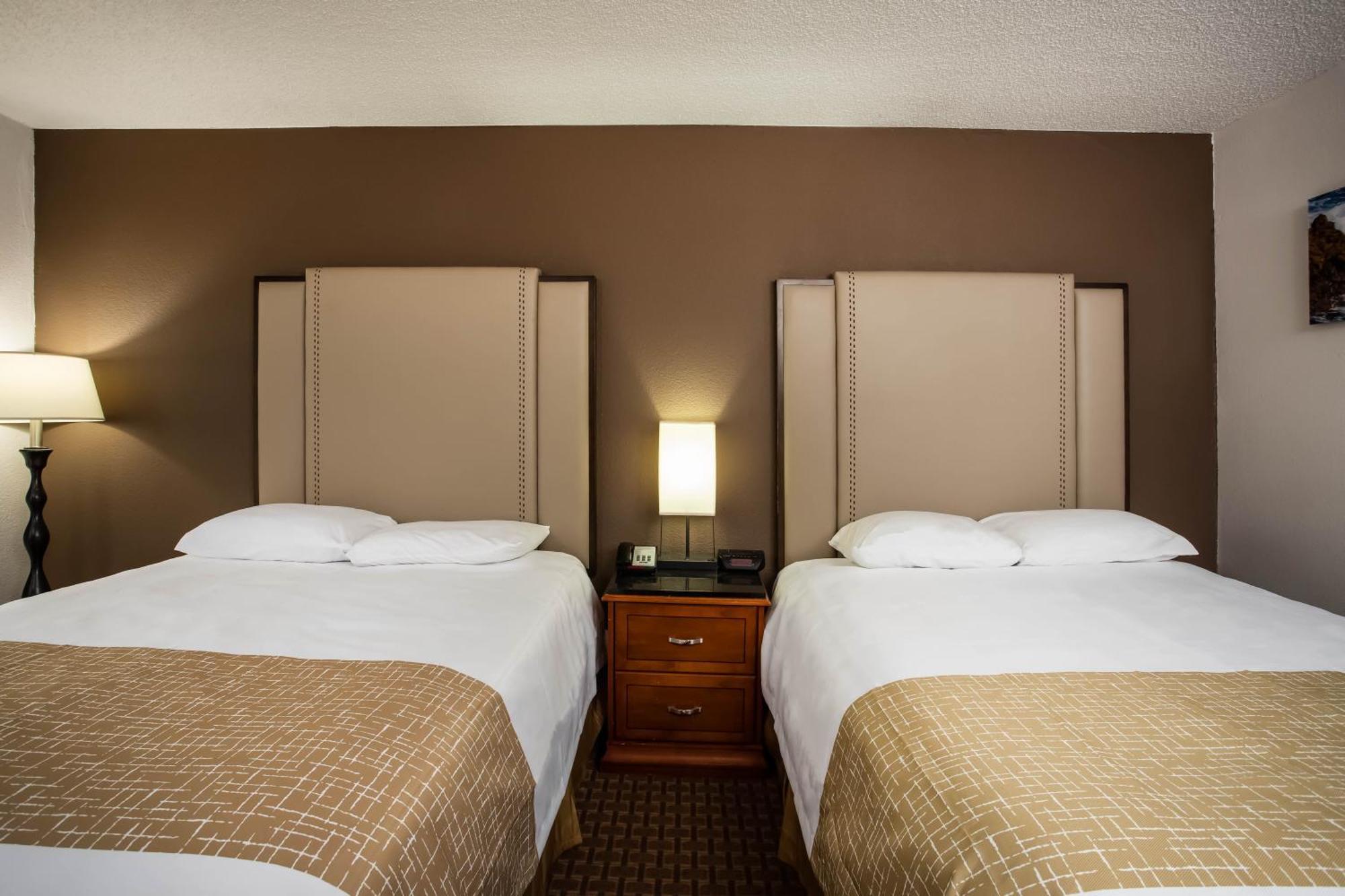 Travelodge By Wyndham Fort Wayne North Εξωτερικό φωτογραφία
