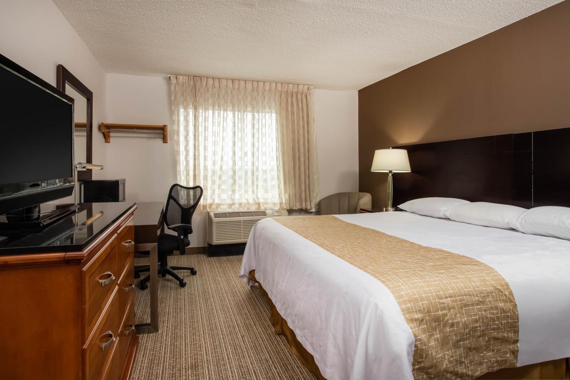 Travelodge By Wyndham Fort Wayne North Εξωτερικό φωτογραφία