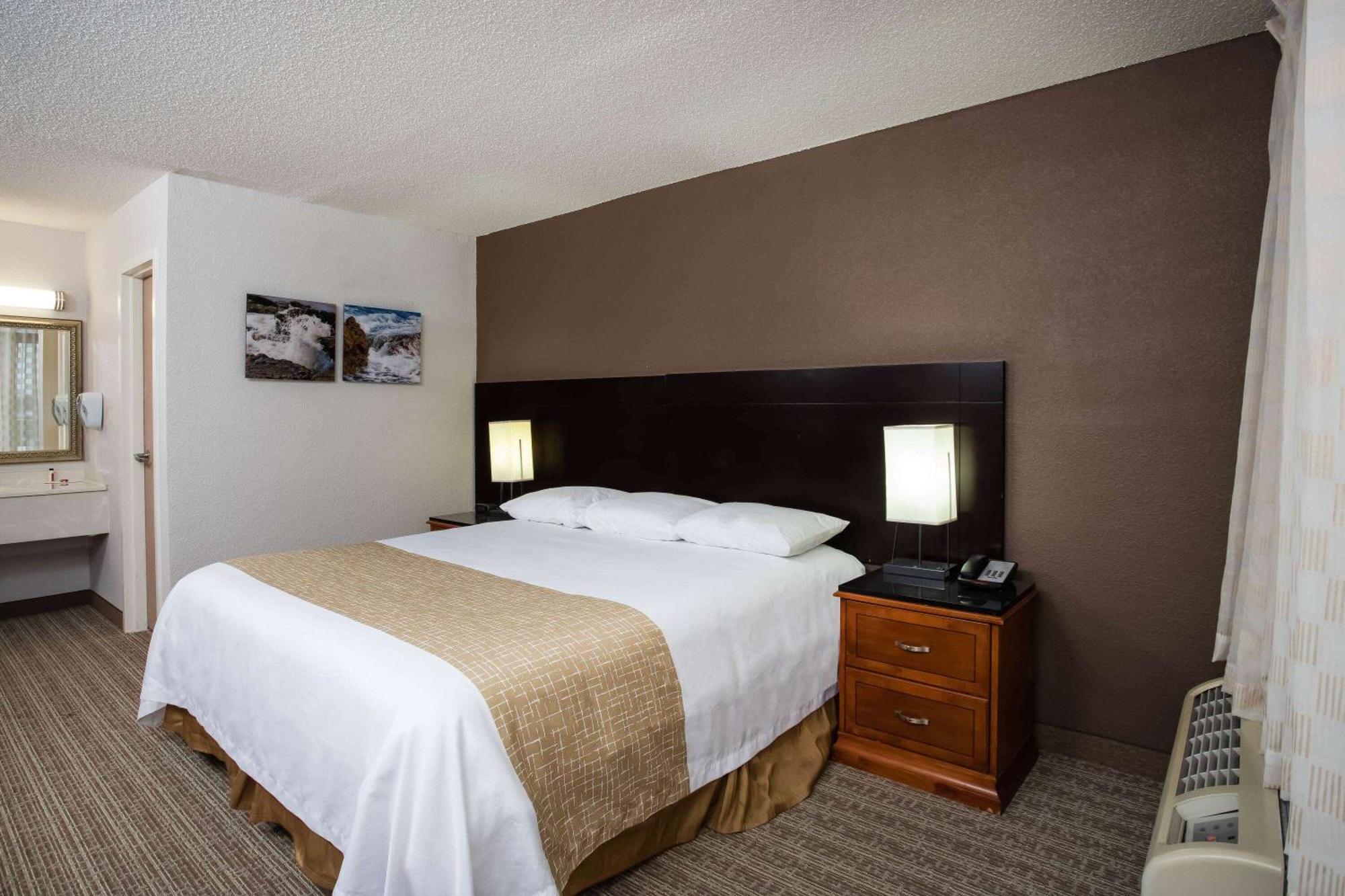 Travelodge By Wyndham Fort Wayne North Εξωτερικό φωτογραφία